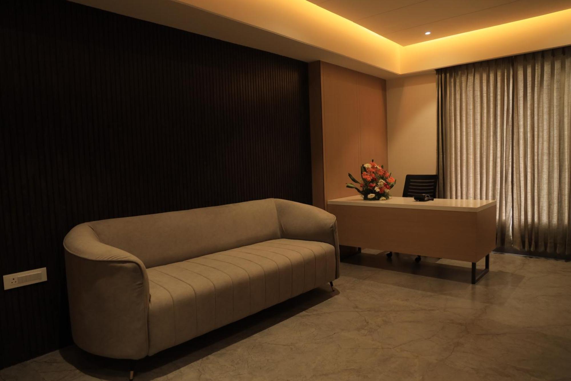 Vantara Suites Vellore Exteriör bild
