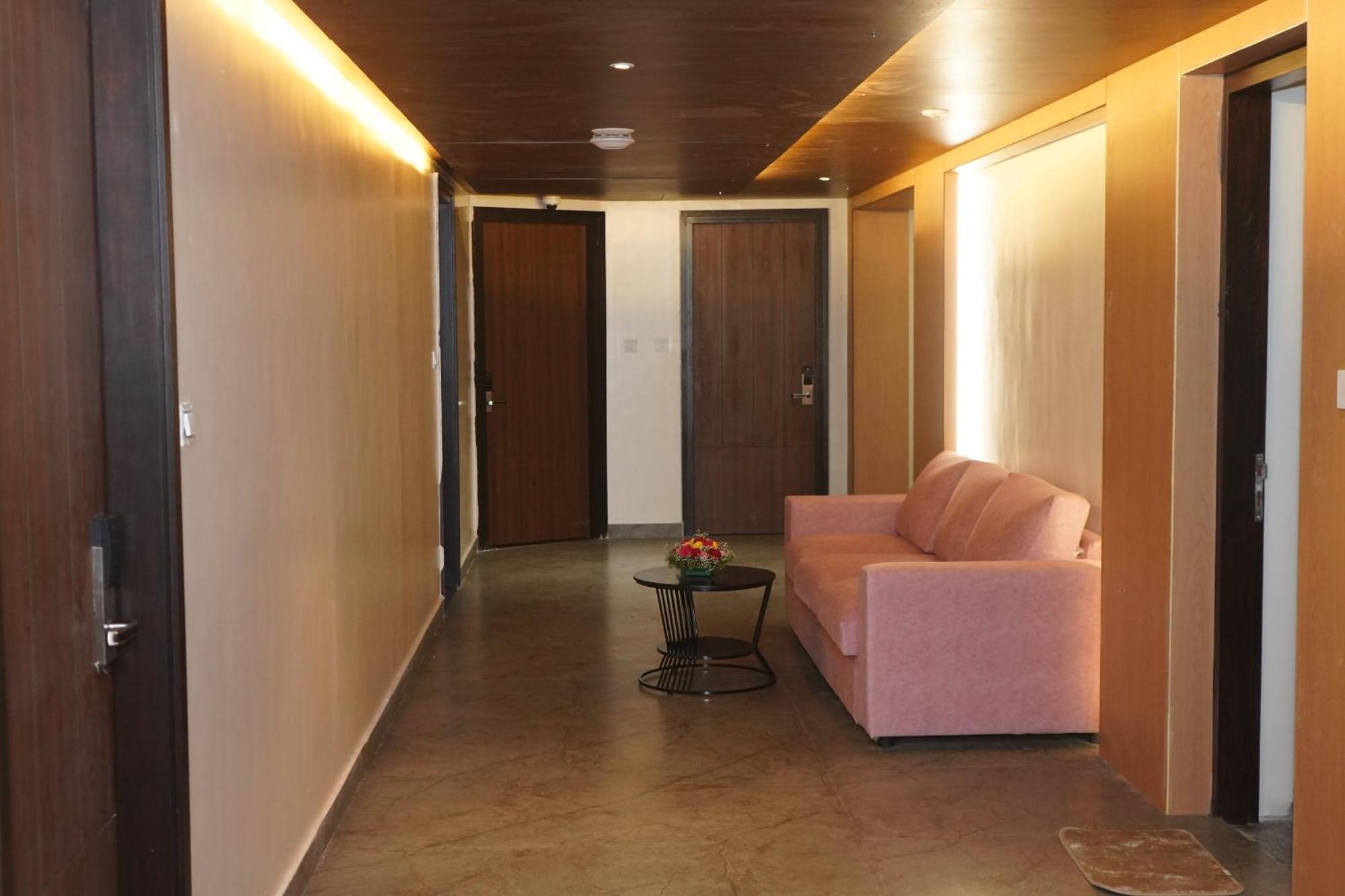 Vantara Suites Vellore Exteriör bild