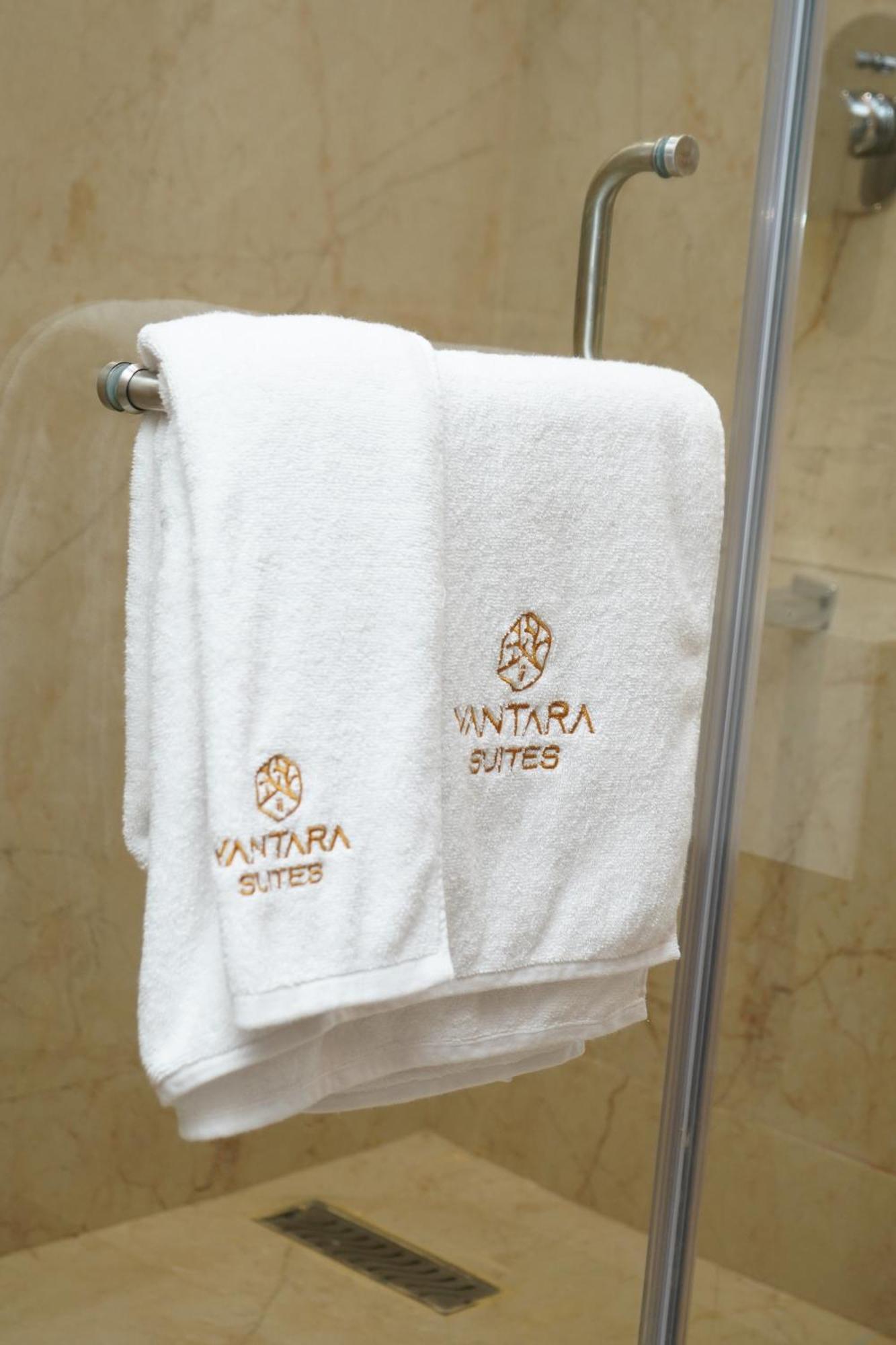 Vantara Suites Vellore Exteriör bild