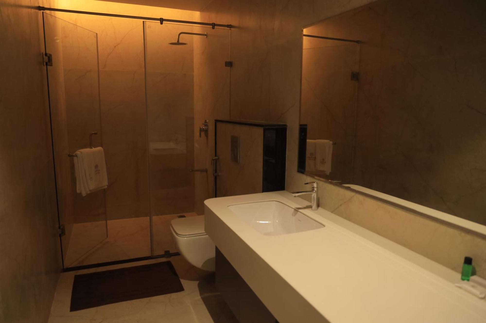 Vantara Suites Vellore Exteriör bild