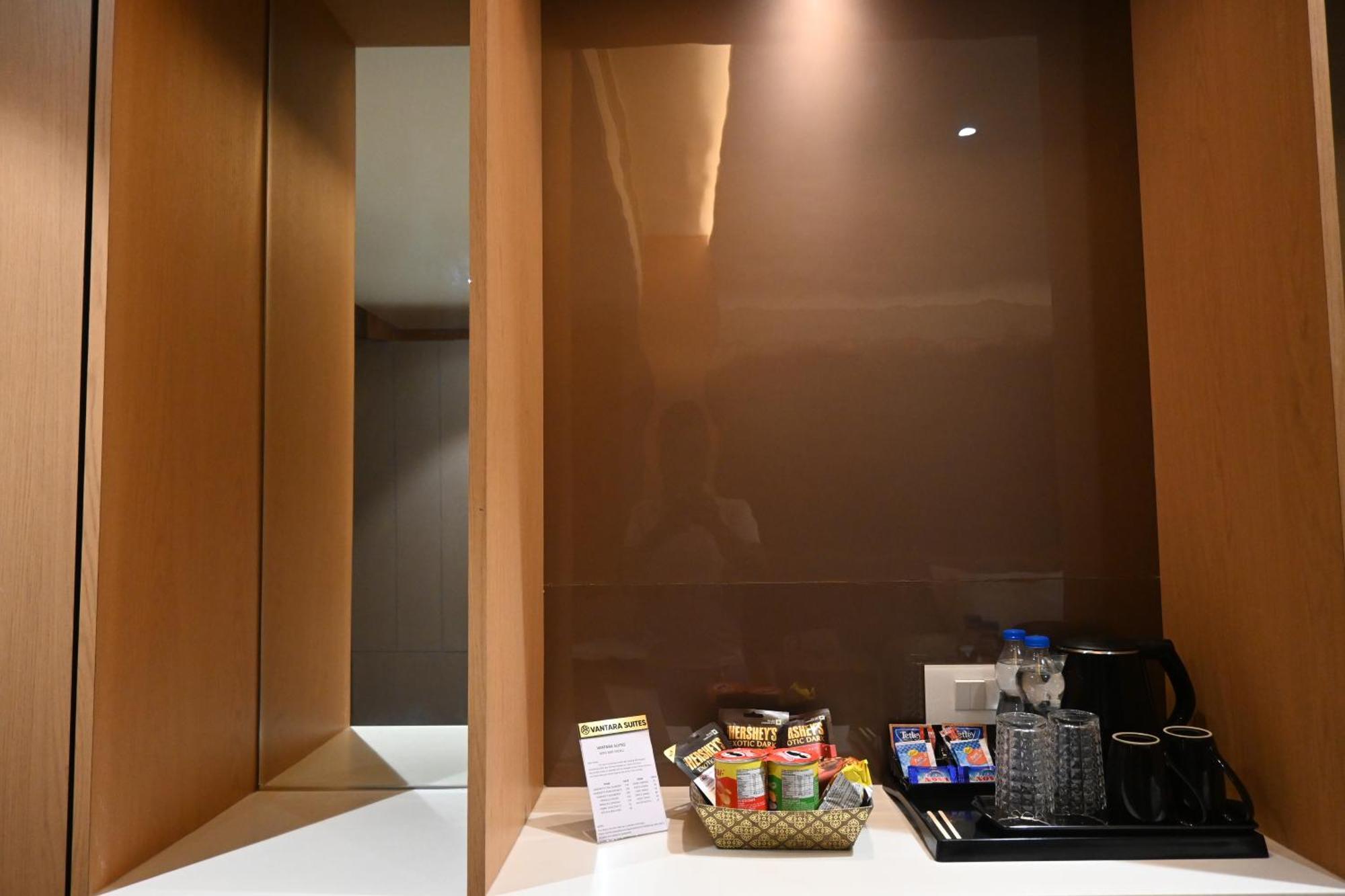 Vantara Suites Vellore Exteriör bild